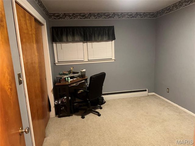 35 Holiday Drive, Hannibal, MO 63401