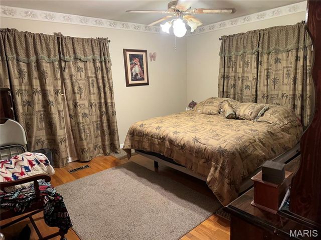 35 Holiday Drive, Hannibal, MO 63401