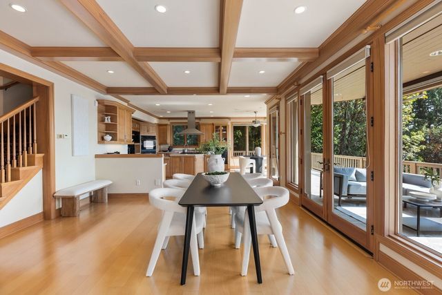 12510 Holmes Point Drive NE, Kirkland, WA 98034