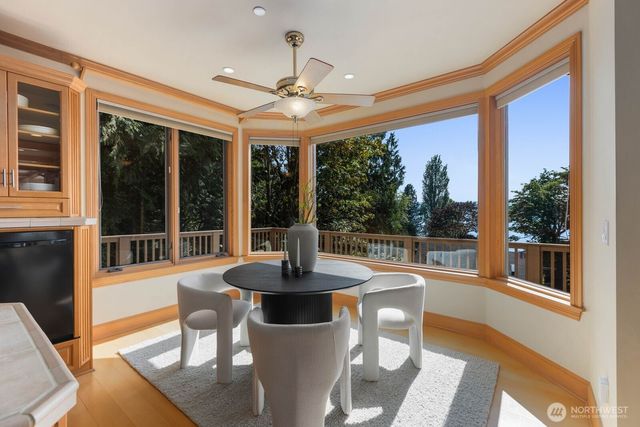 12510 Holmes Point Drive NE, Kirkland, WA 98034