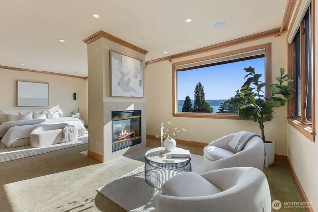 12510 Holmes Point Drive NE, Kirkland, WA 98034
