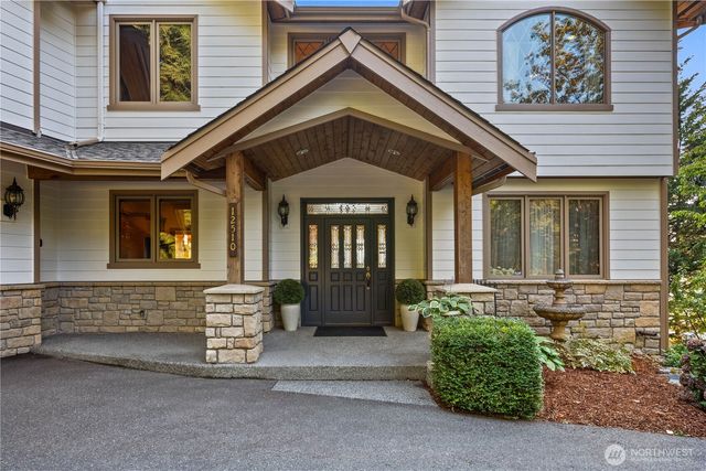 12510 Holmes Point Drive NE, Kirkland, WA 98034