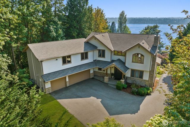 12510 Holmes Point Drive NE, Kirkland, WA 98034