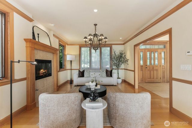12510 Holmes Point Drive NE, Kirkland, WA 98034