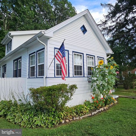 5827 S HAWTHORNE AVE, Rock Hall, MD 21661