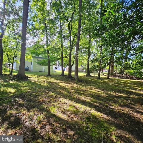 5827 S HAWTHORNE AVE, Rock Hall, MD 21661