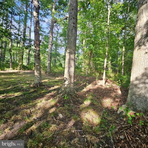 5827 S HAWTHORNE AVE, Rock Hall, MD 21661