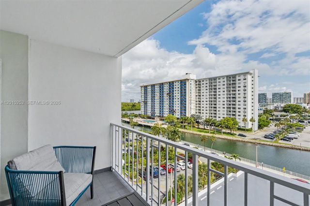 500 Bayview Drive 727, Sunny Isles Beach, FL 33160