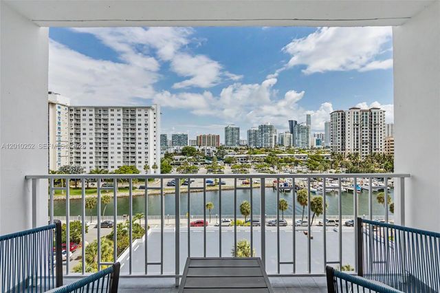 500 Bayview Drive 727, Sunny Isles Beach, FL 33160