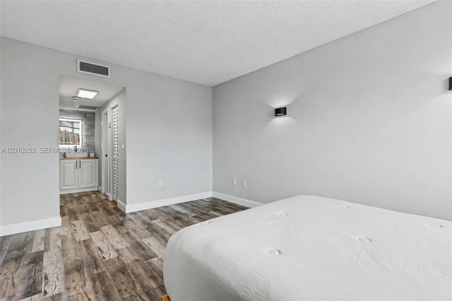500 Bayview Drive 727, Sunny Isles Beach, FL 33160