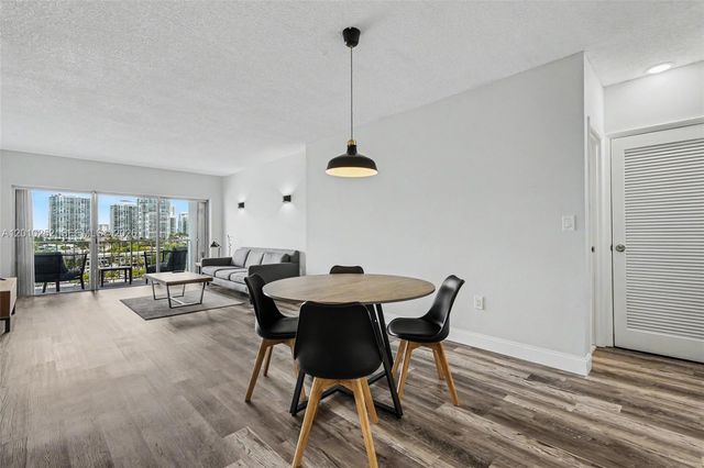 500 Bayview Drive 727, Sunny Isles Beach, FL 33160