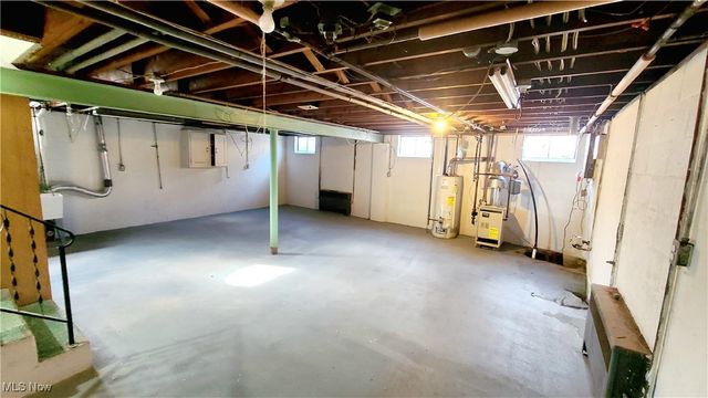 515 Murray Hill Drive, Youngstown, OH 44505