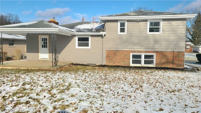 515 Murray Hill Drive, Youngstown, OH 44505