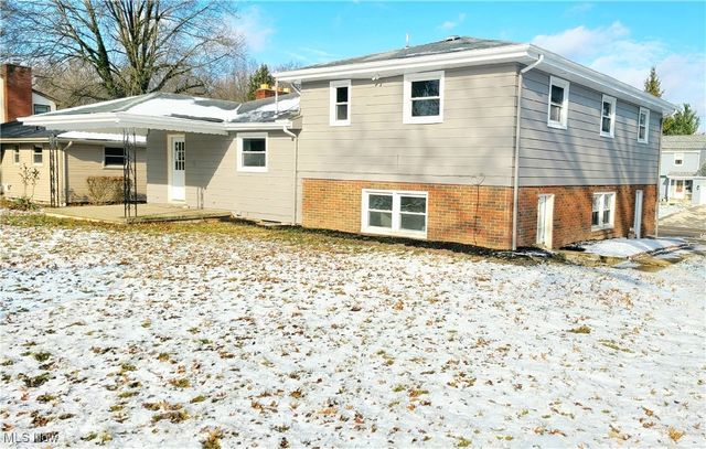 515 Murray Hill Drive, Youngstown, OH 44505