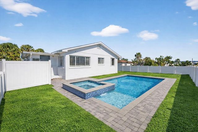 292 42ND AVENUE, St Pete Beach, FL 33706