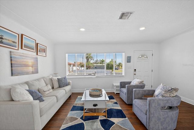 292 42ND AVENUE, St Pete Beach, FL 33706