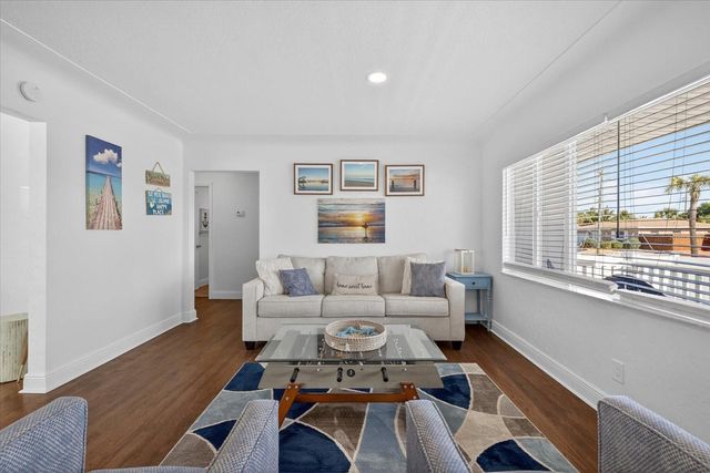 292 42ND AVENUE, St Pete Beach, FL 33706