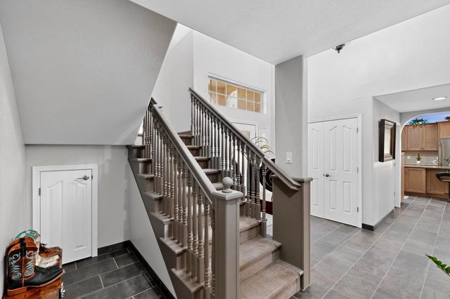 9154 Oakland Avenue NE, Albuquerque, NM 87122