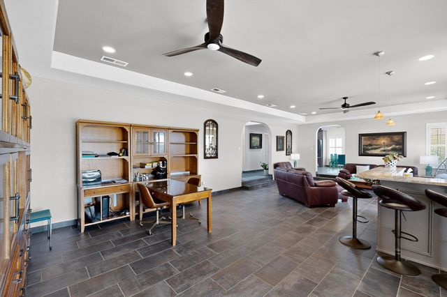 9154 Oakland Avenue NE, Albuquerque, NM 87122