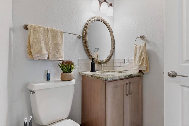 9154 Oakland Avenue NE, Albuquerque, NM 87122