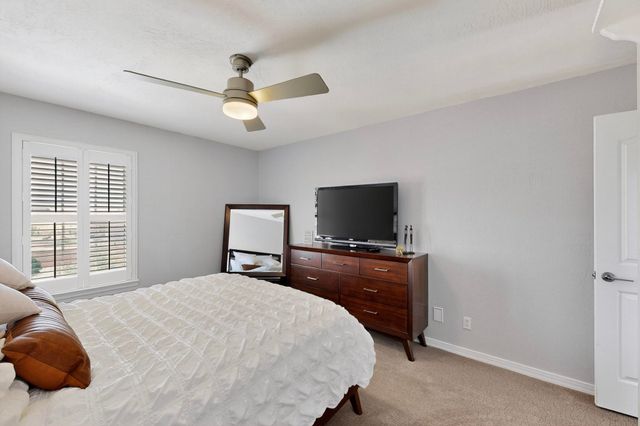 9154 Oakland Avenue NE, Albuquerque, NM 87122