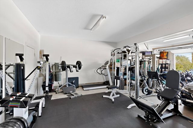 9154 Oakland Avenue NE, Albuquerque, NM 87122