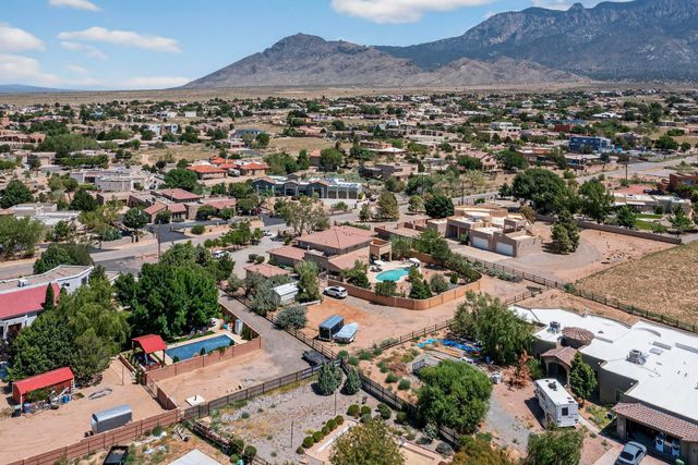 9154 Oakland Avenue NE, Albuquerque, NM 87122