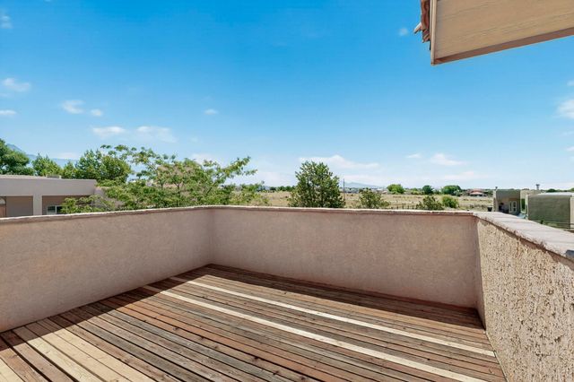 9154 Oakland Avenue NE, Albuquerque, NM 87122