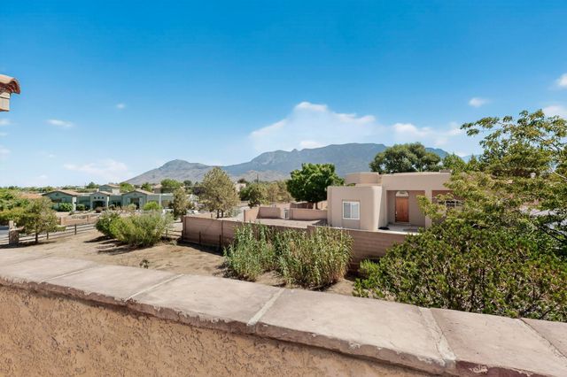 9154 Oakland Avenue NE, Albuquerque, NM 87122