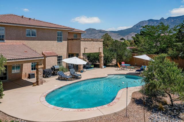 9154 Oakland Avenue NE, Albuquerque, NM 87122