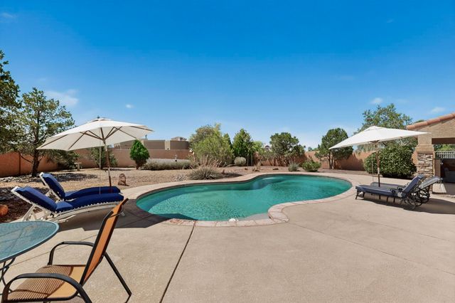 9154 Oakland Avenue NE, Albuquerque, NM 87122