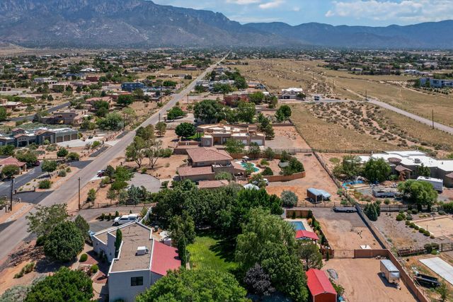 9154 Oakland Avenue NE, Albuquerque, NM 87122