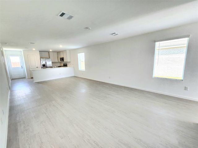 2260 Neyland Drive, Ennis, TX 75119