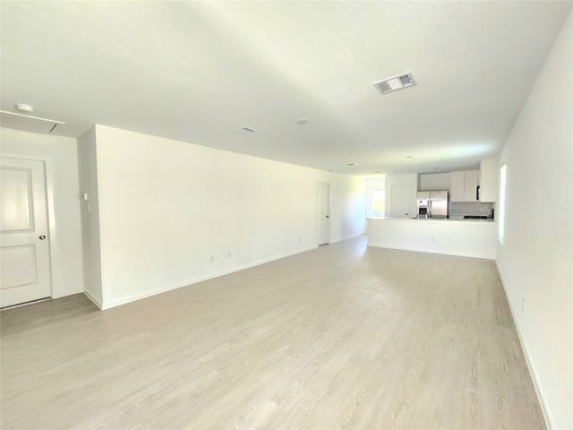 2260 Neyland Drive, Ennis, TX 75119
