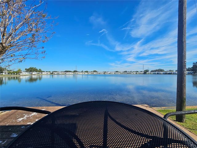 9705 MAINLANDS BOULEVARD W, Pinellas Park, FL 33782