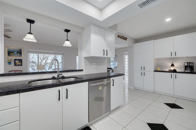 9705 MAINLANDS BOULEVARD W, Pinellas Park, FL 33782