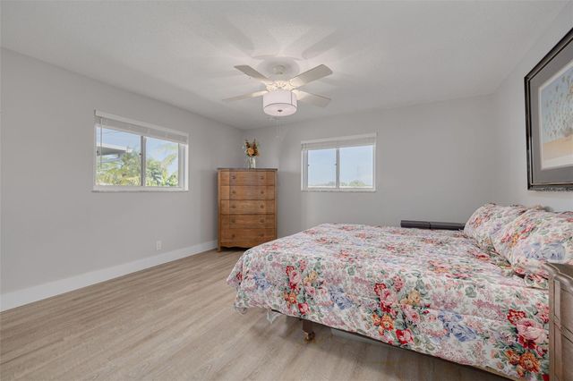 9705 MAINLANDS BOULEVARD W, Pinellas Park, FL 33782