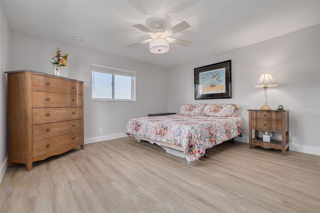 9705 MAINLANDS BOULEVARD W, Pinellas Park, FL 33782