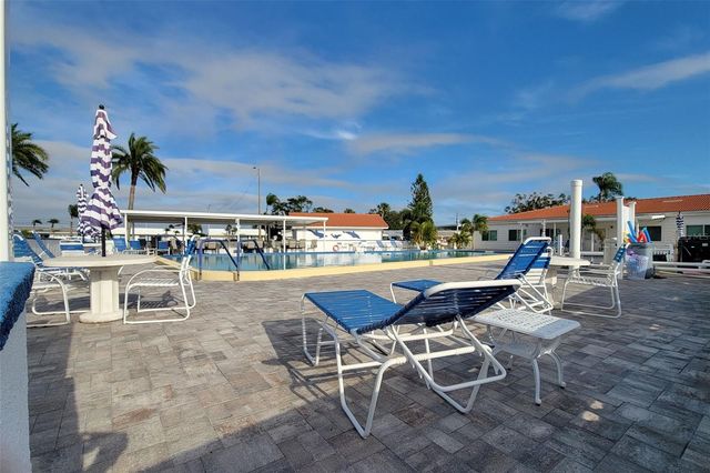 9705 MAINLANDS BOULEVARD W, Pinellas Park, FL 33782