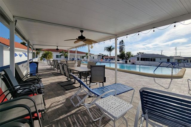 9705 MAINLANDS BOULEVARD W, Pinellas Park, FL 33782