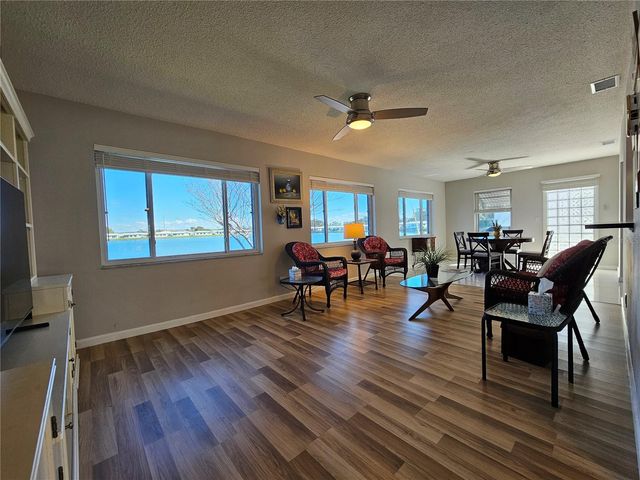 9705 MAINLANDS BOULEVARD W, Pinellas Park, FL 33782