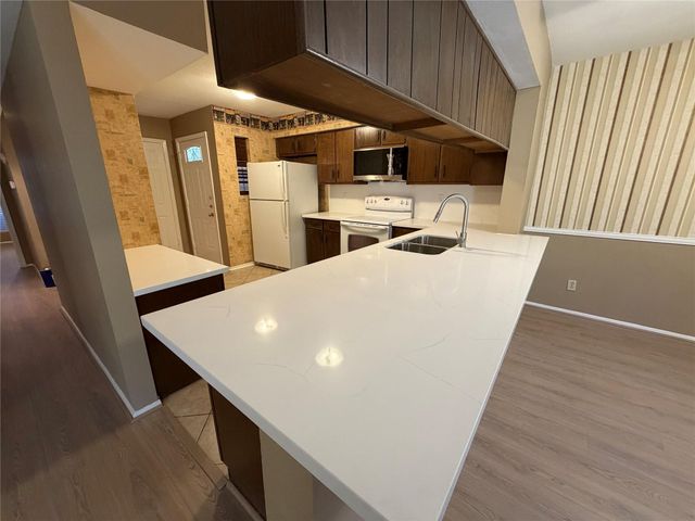 14515 Wunderlich Drive 703, Houston, TX 77069