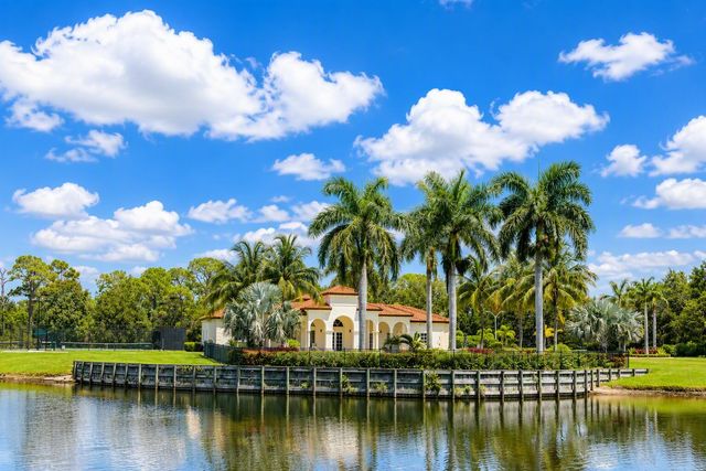 187 SE Via Sangro, Port St. Lucie, FL 34952