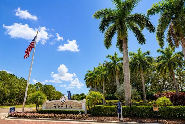 187 SE Via Sangro, Port St. Lucie, FL 34952