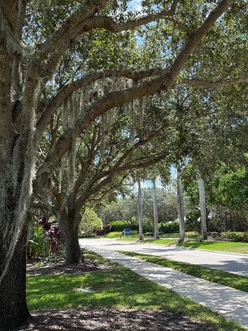 187 SE Via Sangro, Port St. Lucie, FL 34952