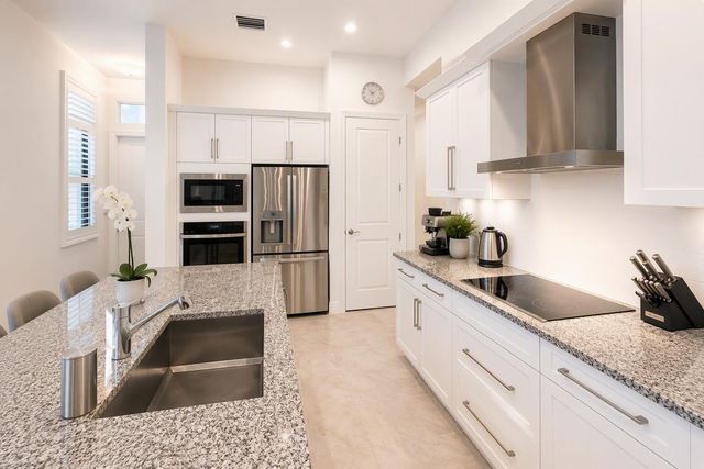 187 SE Via Sangro, Port St. Lucie, FL 34952