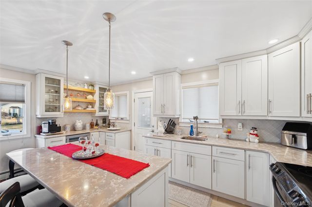 14 Blanchard Street, West Babylon, NY 11704