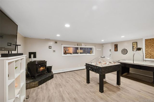 14 Blanchard Street, West Babylon, NY 11704