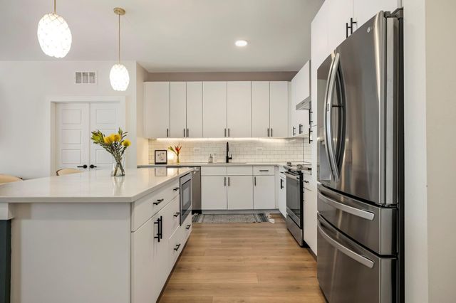 3101 Govalle Ave 208, Austin, TX 78702