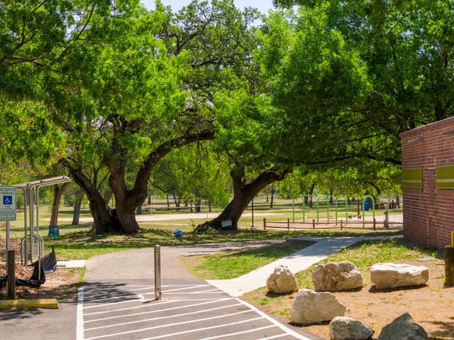 3101 Govalle Ave 208, Austin, TX 78702